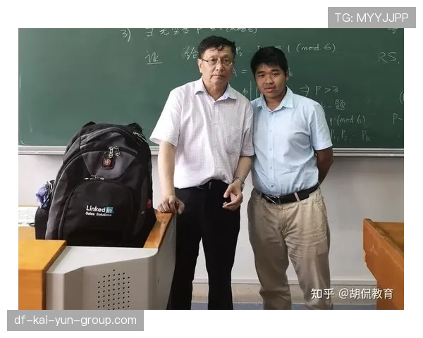 北大教授晒满满行程单,网友反问:研究生帮你做事?,北大教授合照 北大教授晒满满行程单,网友反问:研究生帮你做事?,北大教授合照